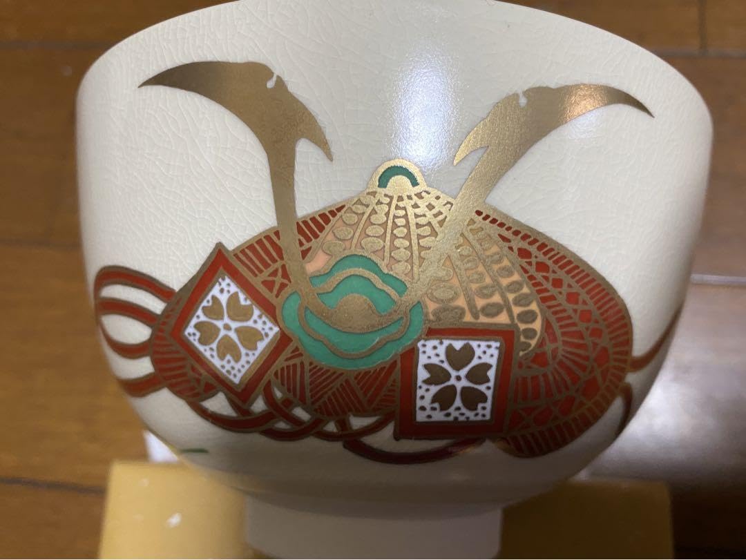 茶道具　兜　端午の節句　菖蒲　茶碗 加藤藤山　美濃　藤山窯　仁清写　藤山造 Amazon.co.jp: 茶道具 兜 端午の節句 菖蒲 茶碗 加藤藤山 美濃 藤山窯
