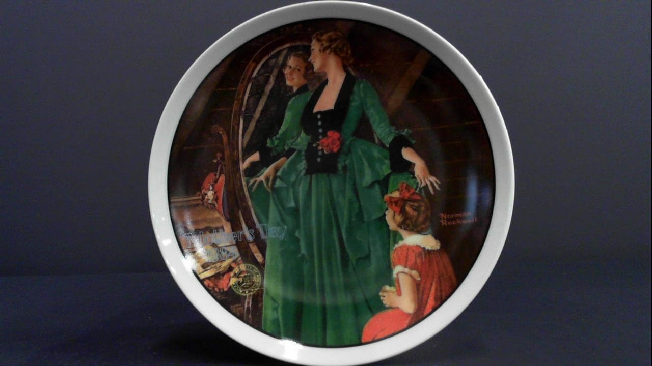 The Bradford ExchangeKnowles Grandma's Courting Dress Norman Rockwell plate - Mothers Day series - Year 1984 - CP1241