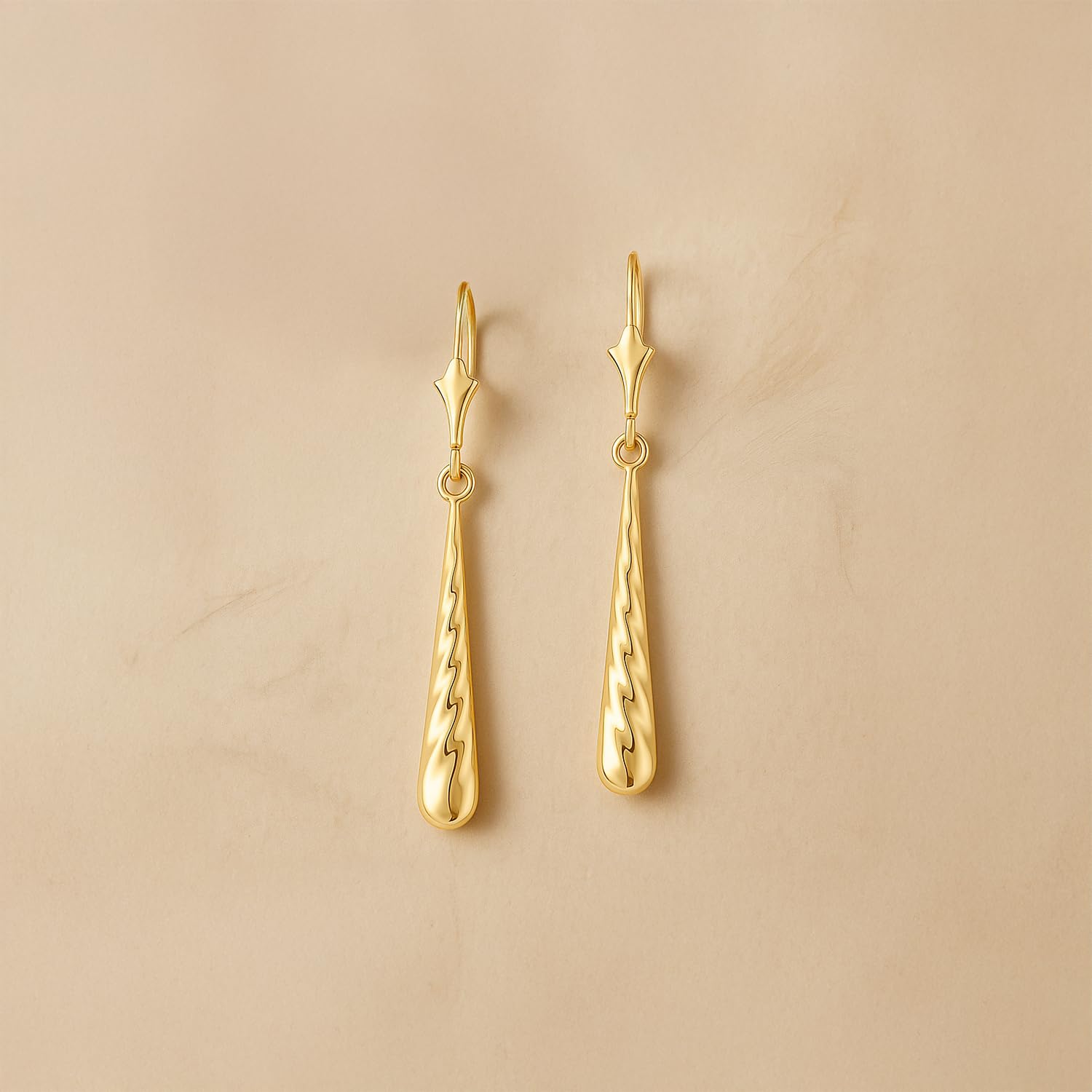 CARISSIMA Damen-Ohrhänger 9 Karat 375 Gelbgold Twist Detail Slim Drop 1.56.2019