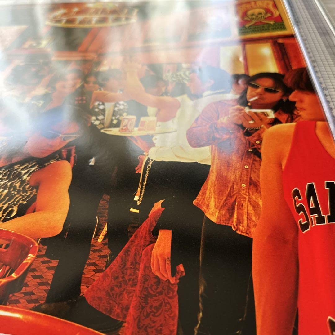 Amazon.co.jp: B'zポスター2枚セット 「treasure」 : おもちゃ