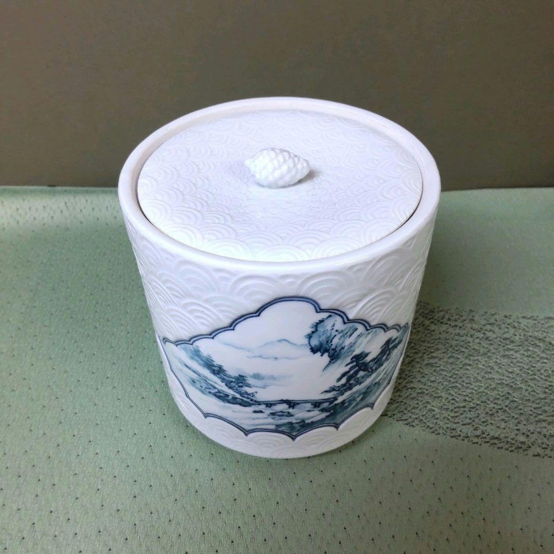 （824）✿特価★有田焼★金武自然作★青海波彫山水画水差【木箱入】破魔オマケ付 824）✿特価☆有田焼☆金武自然作☆青海波彫山水画水差【木箱入】破魔