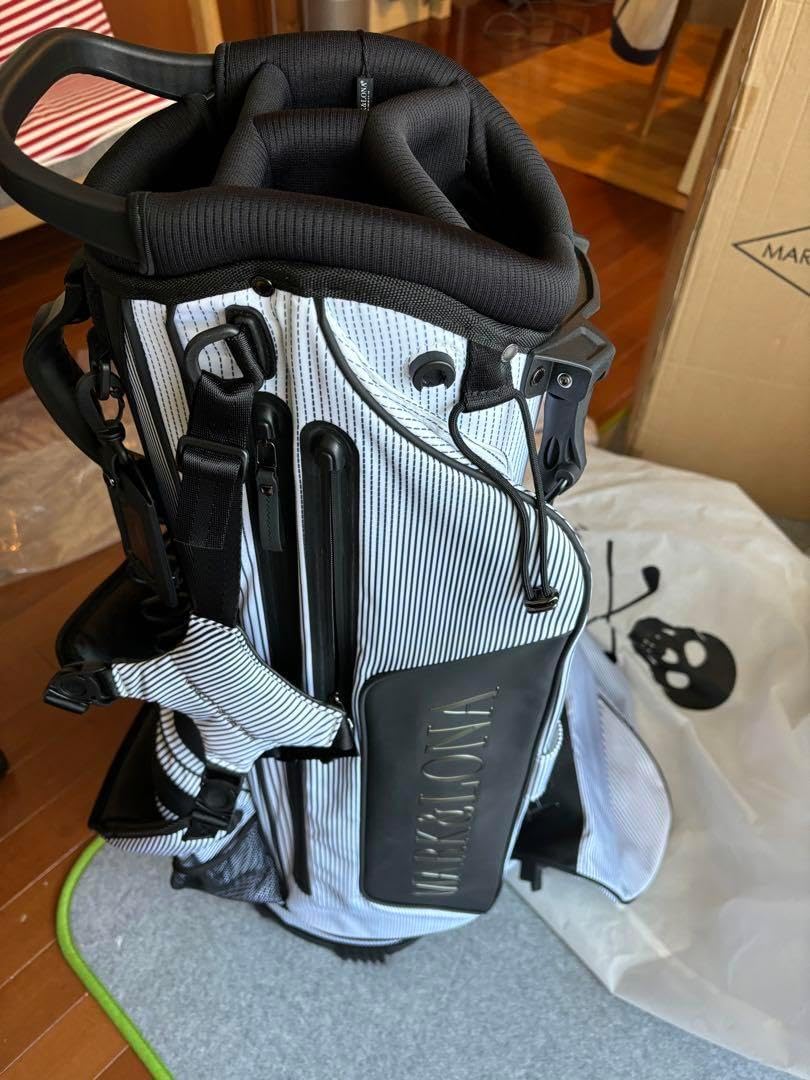 MARK & LONA キャディバッグ ホワイト・ブラック ヘッドカバー付き