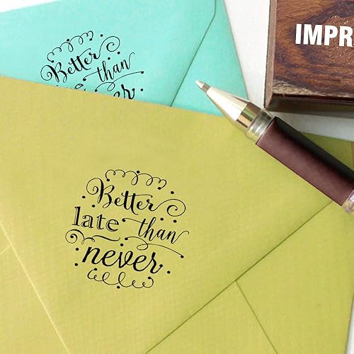 Miniatura 2 de Printtoo - Sello redondo con texto "Better Late Than Never de madera"