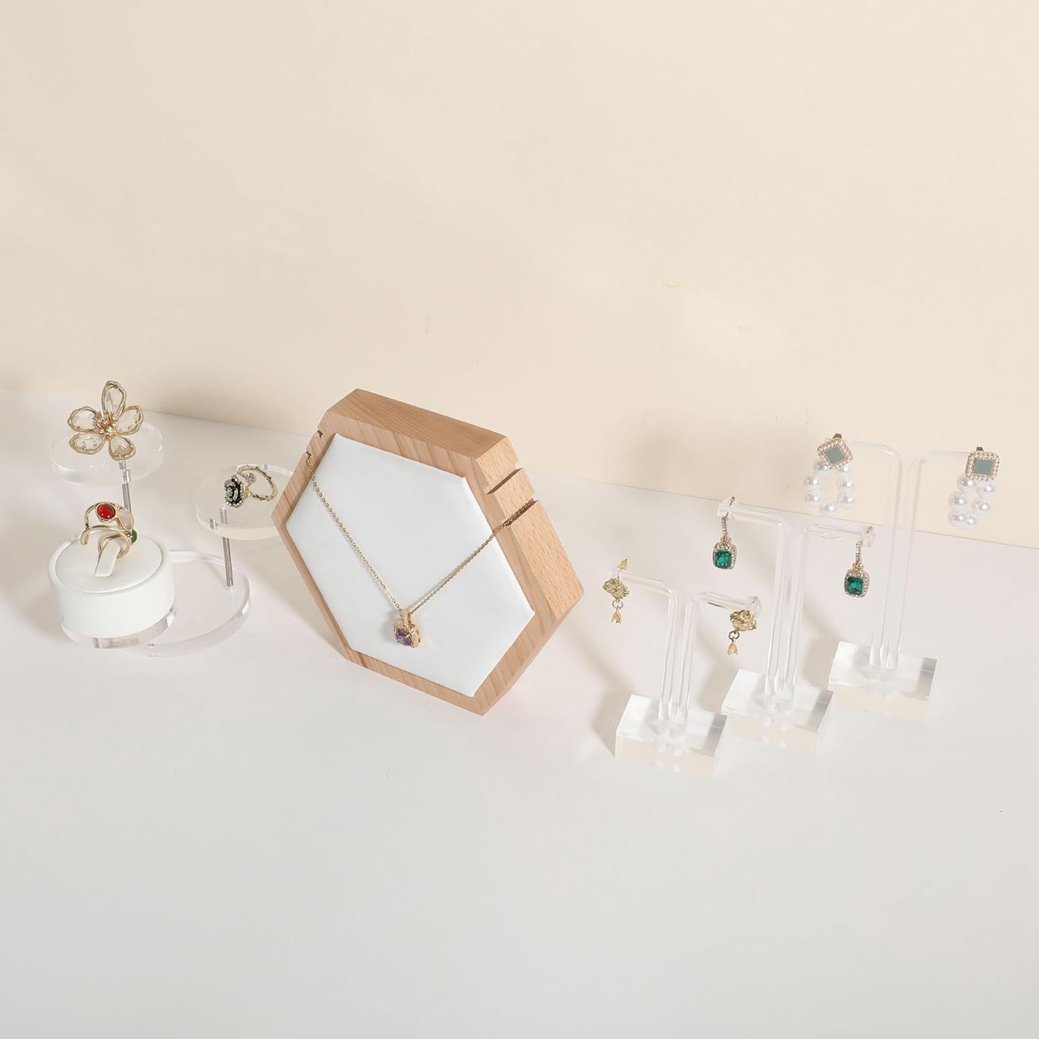 GemeShou White Necklace display stand for Home Decor, Leather Jewelry necklace display holder for boutique store, Necklace Pendant Chain Display for Selling【Leather-Necklace holder-Hexagon】