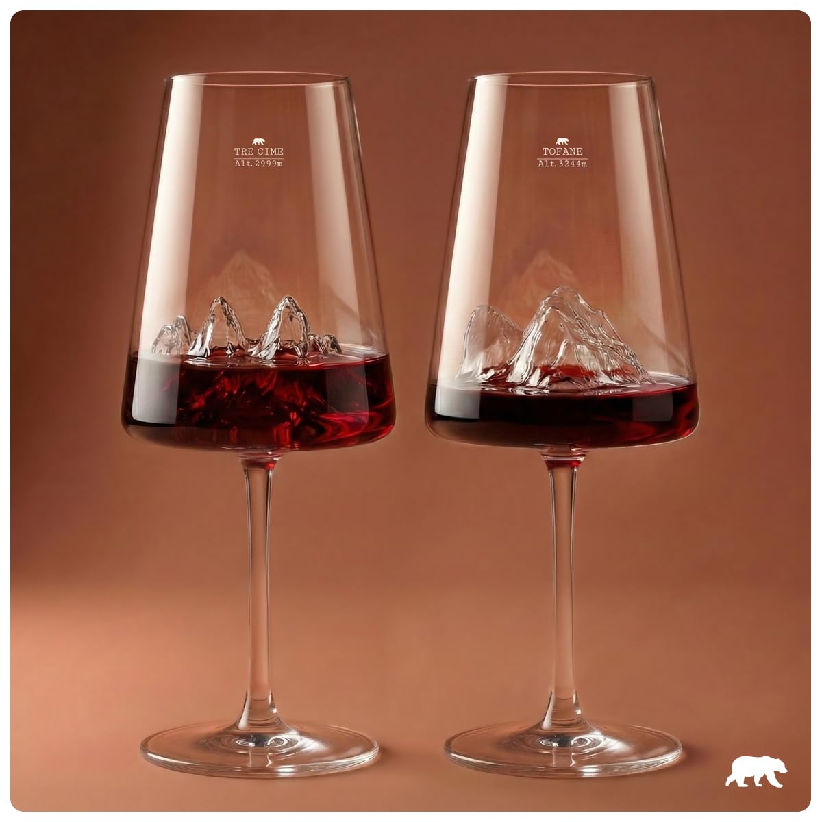 Alaskan MAKER | Estuche de 2 copas de vino 400 ml - Vidrio borosilicato soplado boca - Montaña en relieve 3D en la parte inferior | Estuche premium magnético | TOPOGRAPHIC (Tre Cime di Lavaredo