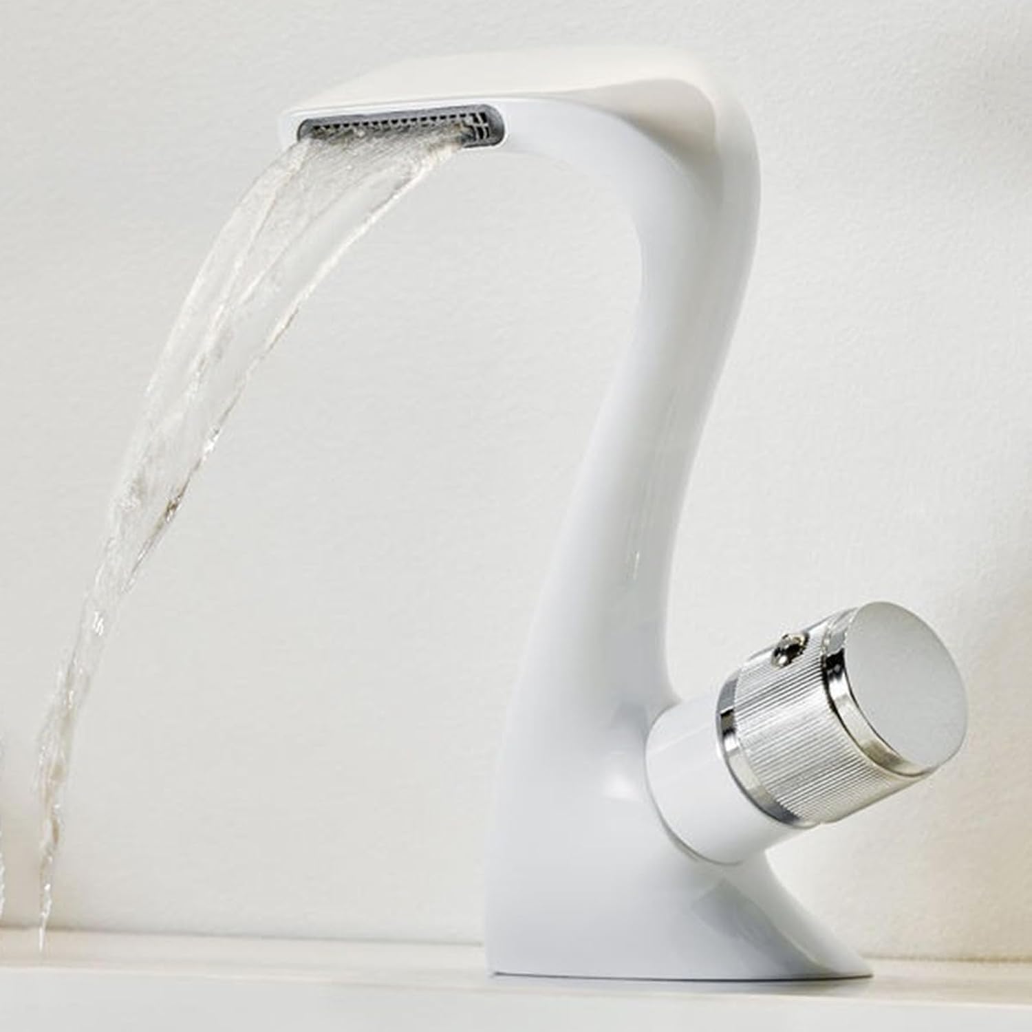 Robinet de lavabo cascade noir anti-éclaboussure à levier unique