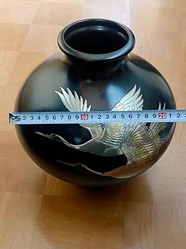 Amazon.co.jp: 花器花瓶飾壺 双鶴彫金 真峰作 青銅 ブロンズ 製 高岡 Amazon.co.jp: 花器花瓶飾壺 双鶴彫金 真峰作 青銅 ブロンズ 製 高岡