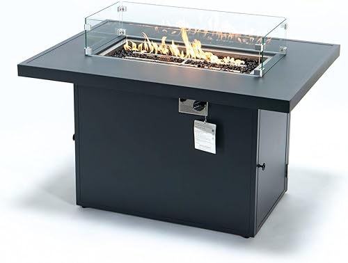 LeisureMod Chelsea - Fogata de propano de 44 pulgadas, 55,000 BTU de encendido automático con tapa, protector contra el viento y piedras