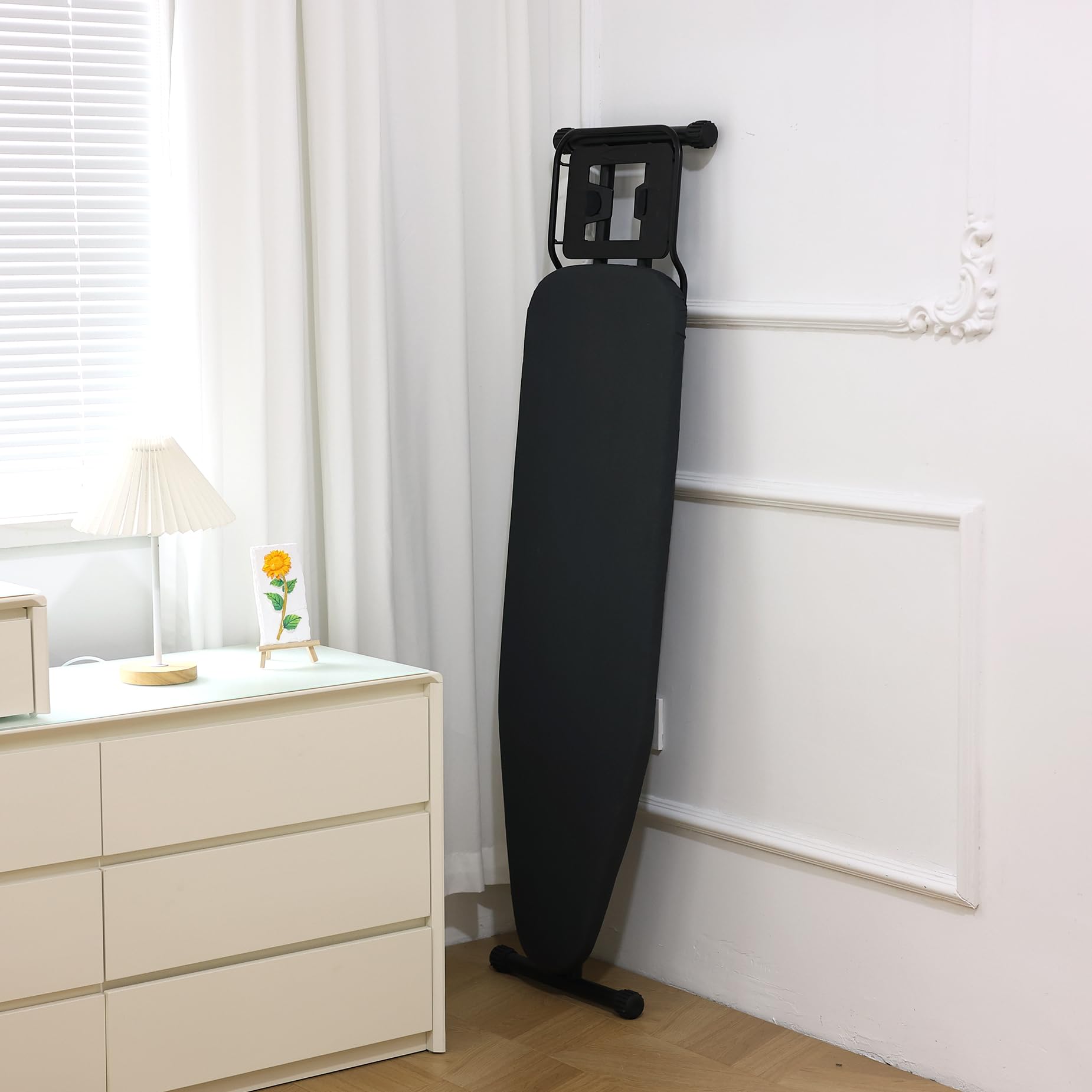 Aoufottes - Planche à repasser de luxe robuste avec repose-fer - Vapeur et pieds antidérapants - Structure stable - Hauteur réglable