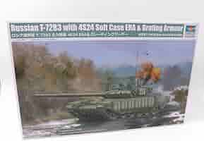 Amazon.com: Trumpeter 09610 1/35 Russian Federation Army T