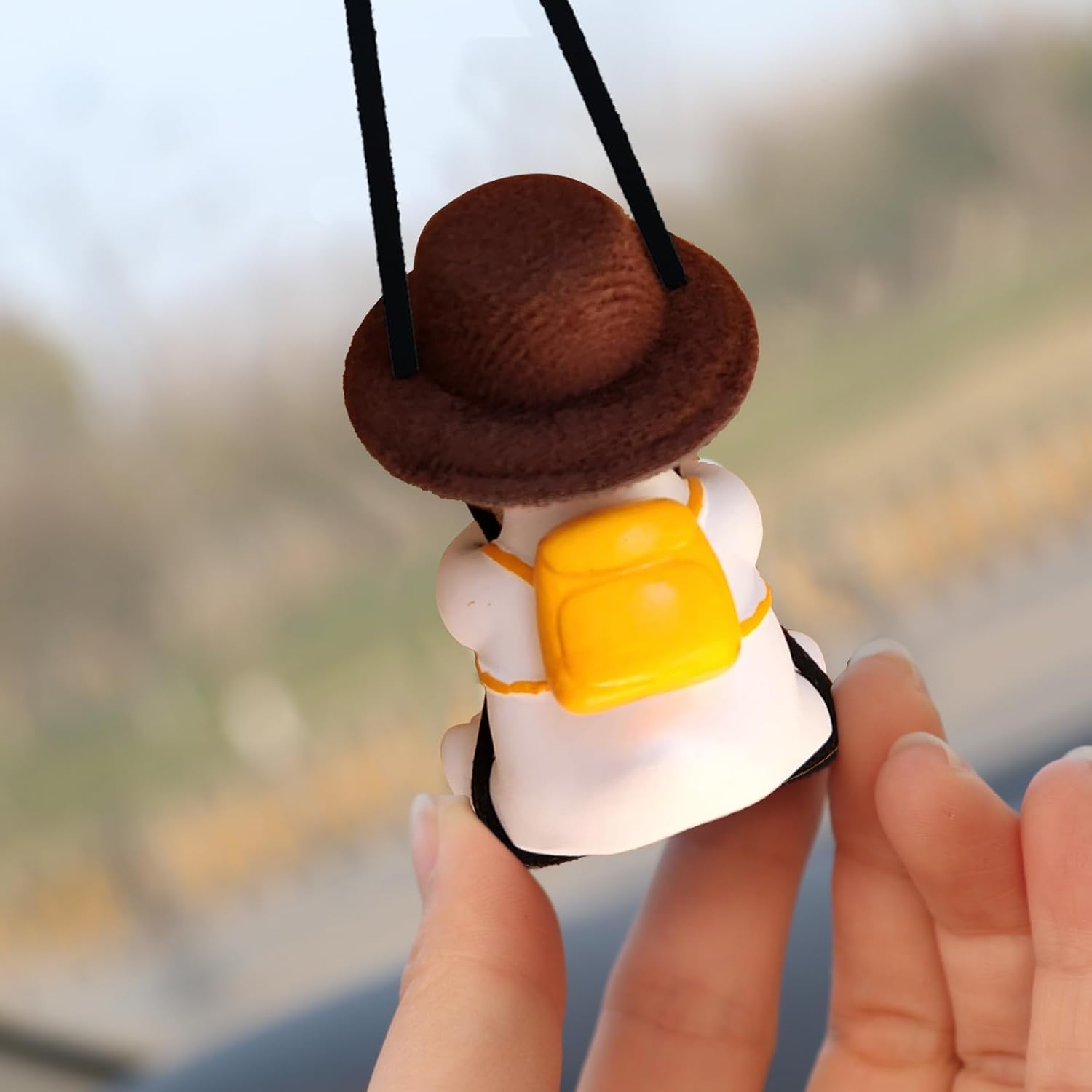 Rear View Mirror Hanging Accessories of Swinging Duck Cool Swinging Duck Car Hanging Ornament Pendant Interior Rearview Mirror Decoration (brown hat)