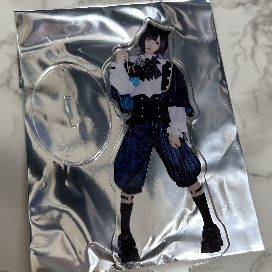 Amazon.co.jp: 夢喰NEON はうき アクリルスタンド : おもちゃ 