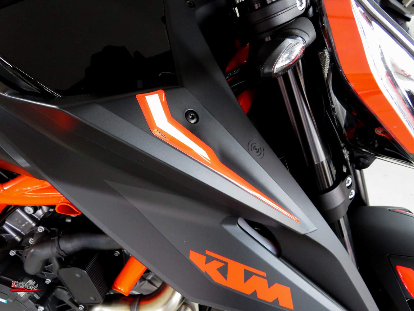 2 ADESIVI 3D PROTEZIONI LATERALI SERBATOIO compatibile KTM 1290 SUPER