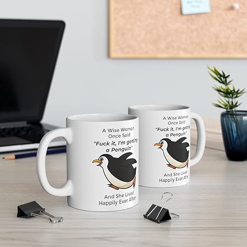 Miniatura 4 de Taza divertida para mujeres dueñas de mascotas – Taza para café «A Wise Woman Once Said», blanca, 325 ml., 11onza, Pingüino - Mujer Sabia