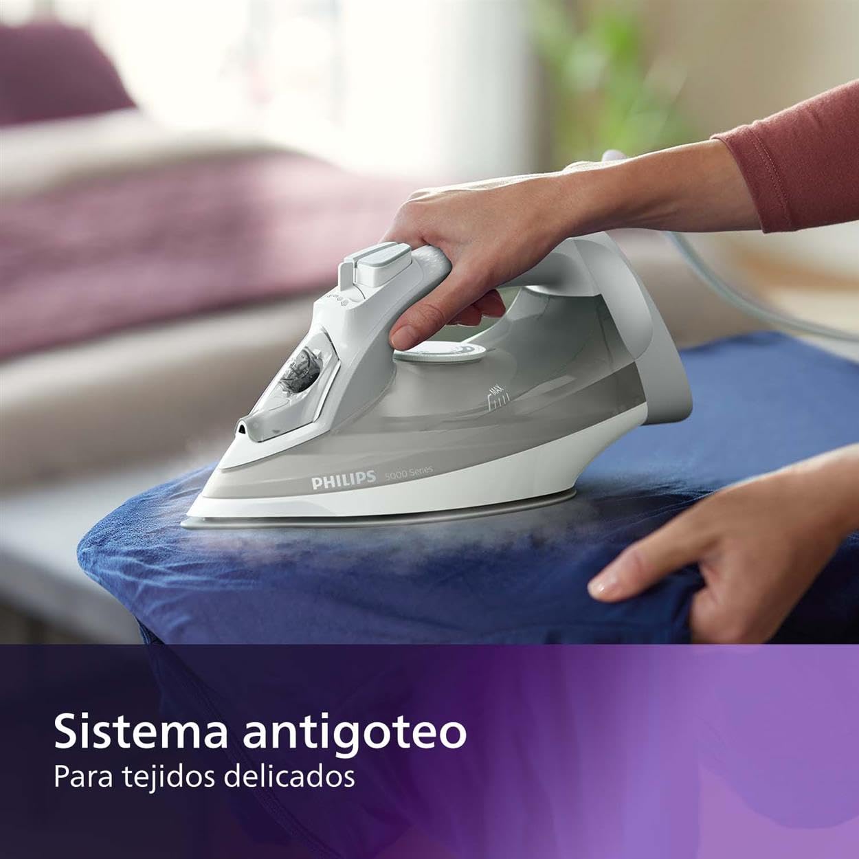 Philips 5000 Plancha de Vapor, Potencia de 2400W, depósito 320 ml, Blanco | Golpe de vapor 160g, 40g/min continuo, suela SteamGlide Plus, vapor vertical, Antigoteo, plancha compacta (DST5010/10)