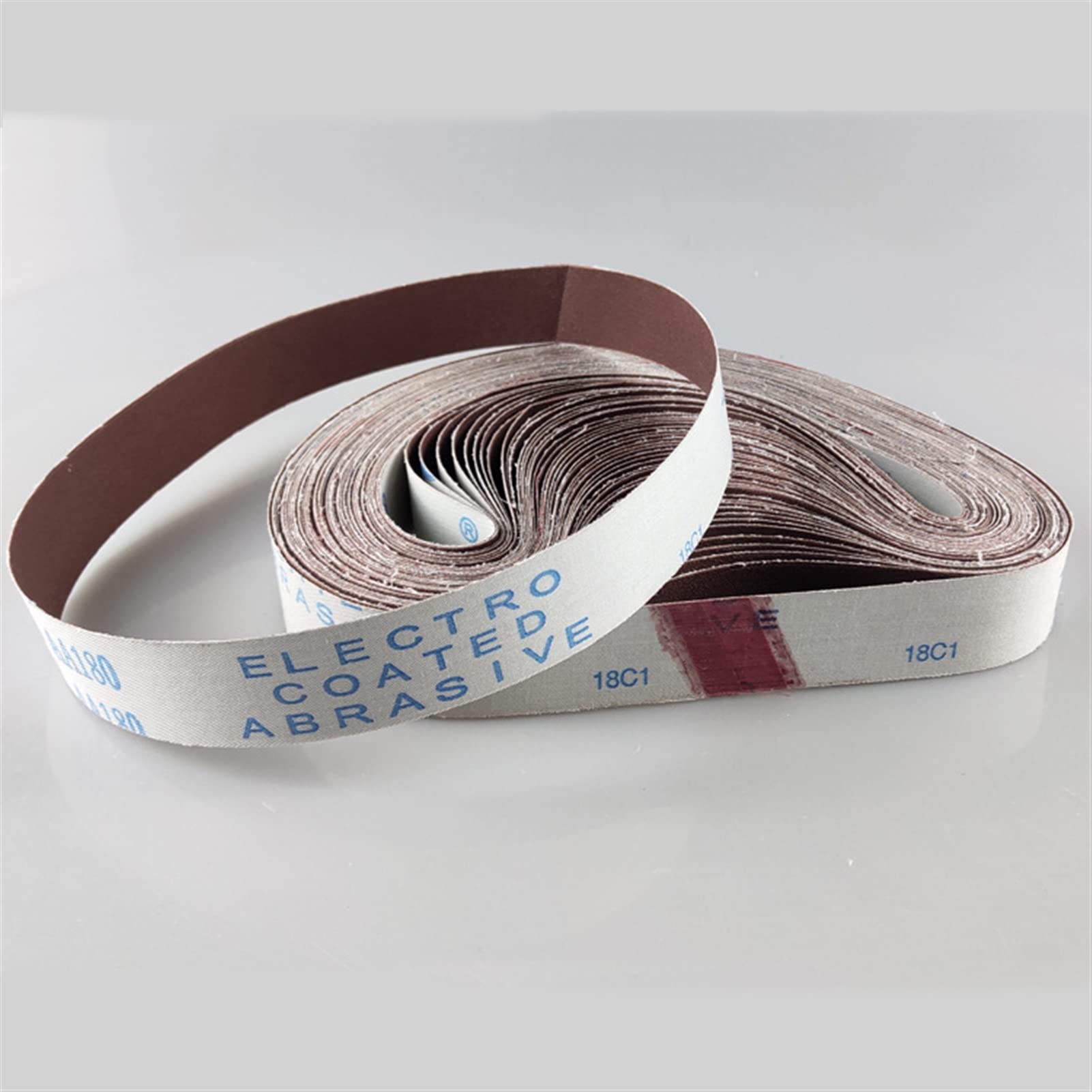10 sztuk pasów ściernych z tlenku glinu 762x25mm, czerwonych