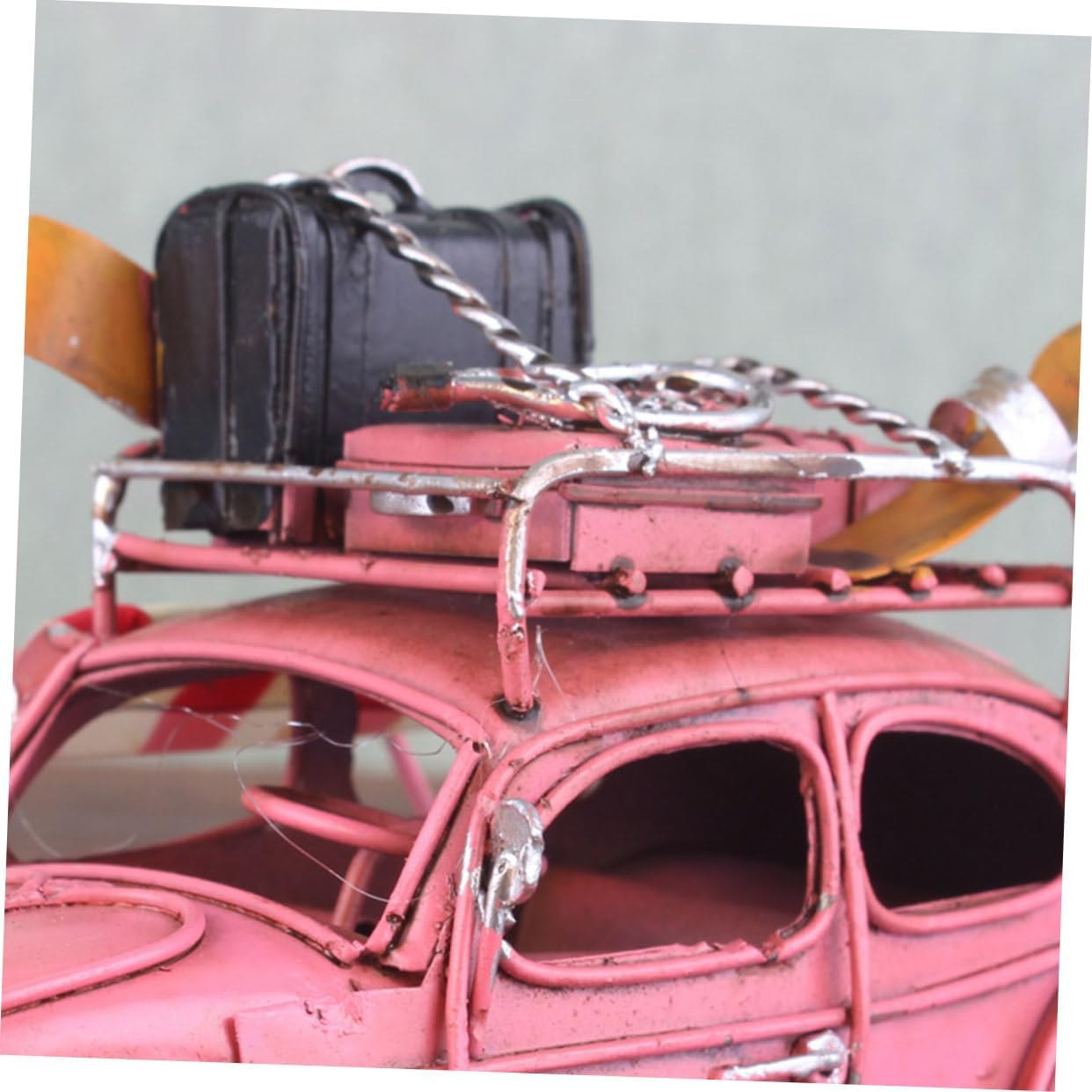 VILLCASE Vintage Iron Beetle Car Model Creative Desktop Decoration Pink Home Adornment Unique Table Ornament Collectible Vehicle Figurine for Car Lovers
