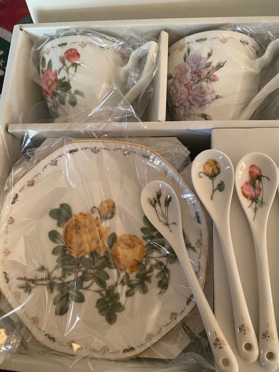 Amazon.co.jp: MARUI Clay&Ceramics 花アソートカップ＆ソーサー 5客 