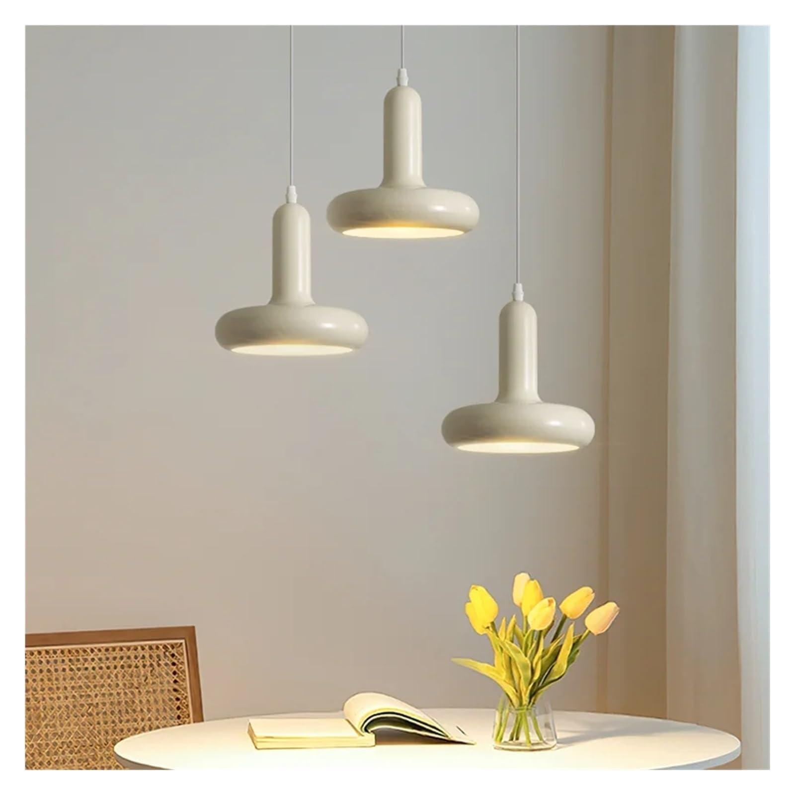 Lustre blanc vintage éblouissement évité grâce à la suspension style milieu du siècle 35cm