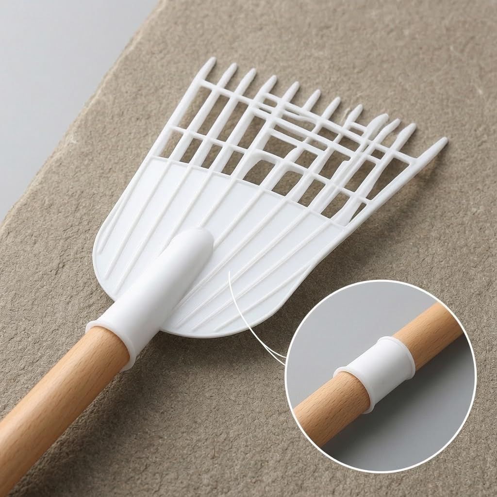 Râteau Agricole Polyvalent avec Manche en Bois pour Ameublir Le Sol Ramasser Les Mauvaises Herbes et Préparer Les Lits , Râteau en Plastique Blanc de 1,2 mètre avec Manche