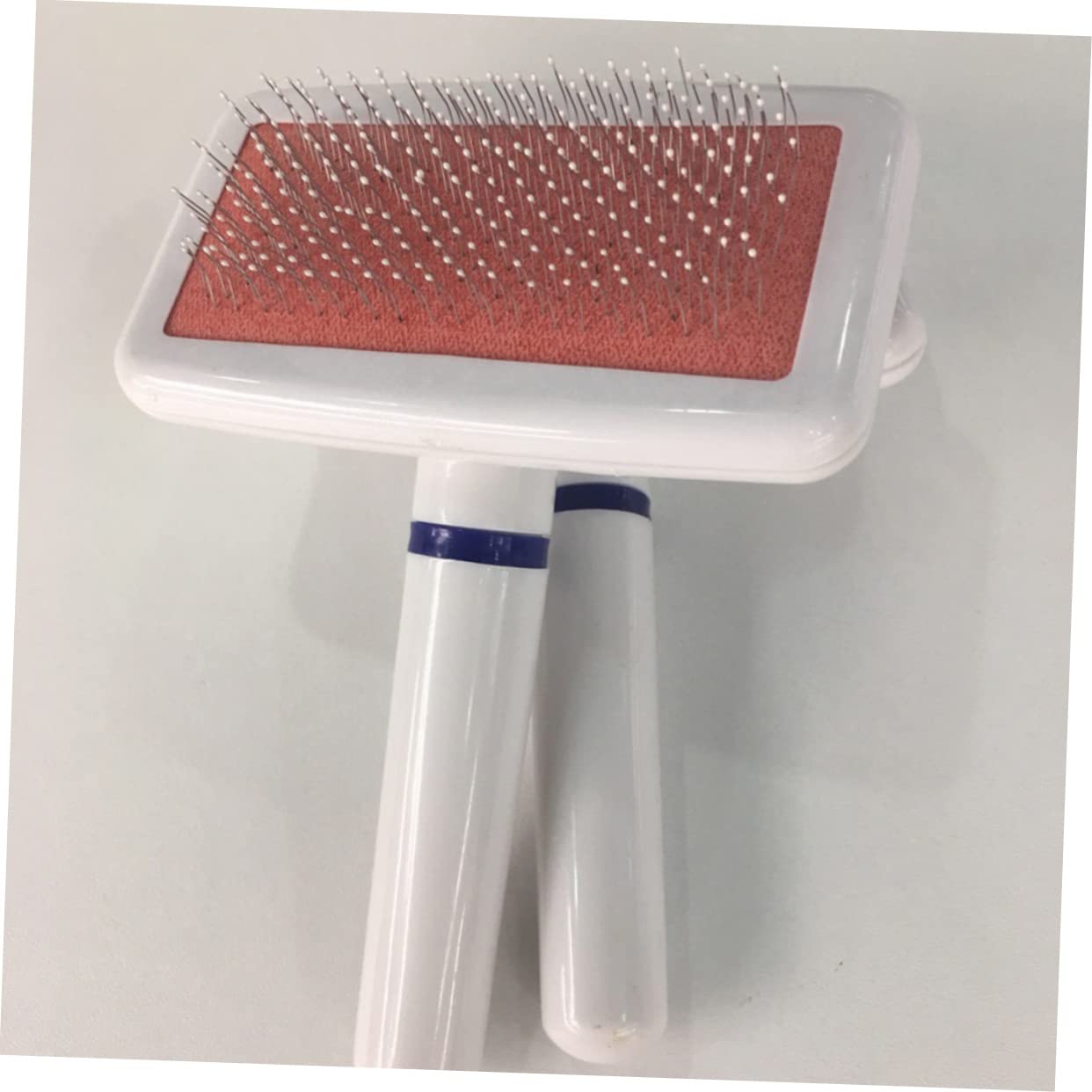 Brosse Pour Chien Et Chat à Poils Courts Ou Longs Manche Ergonomique Facile à Transporter Pour Toilettage
