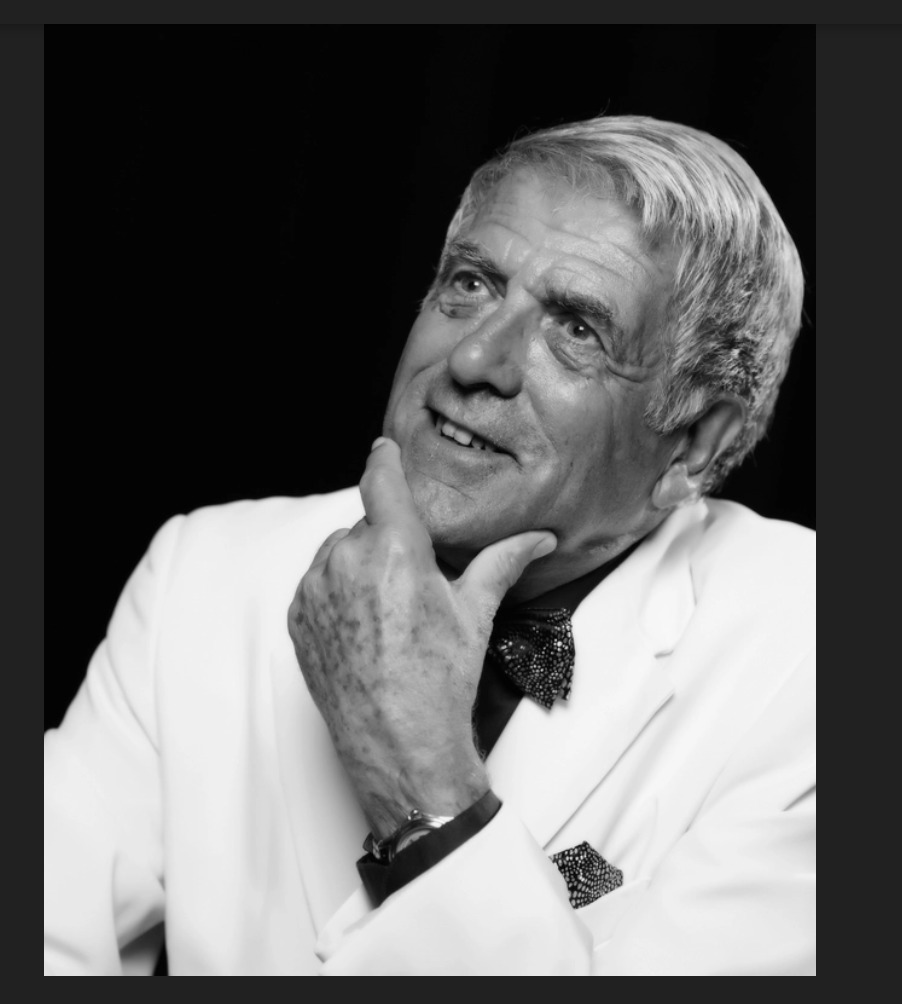 Amazon.com: Malcolm John Baker: books, biography, latest update