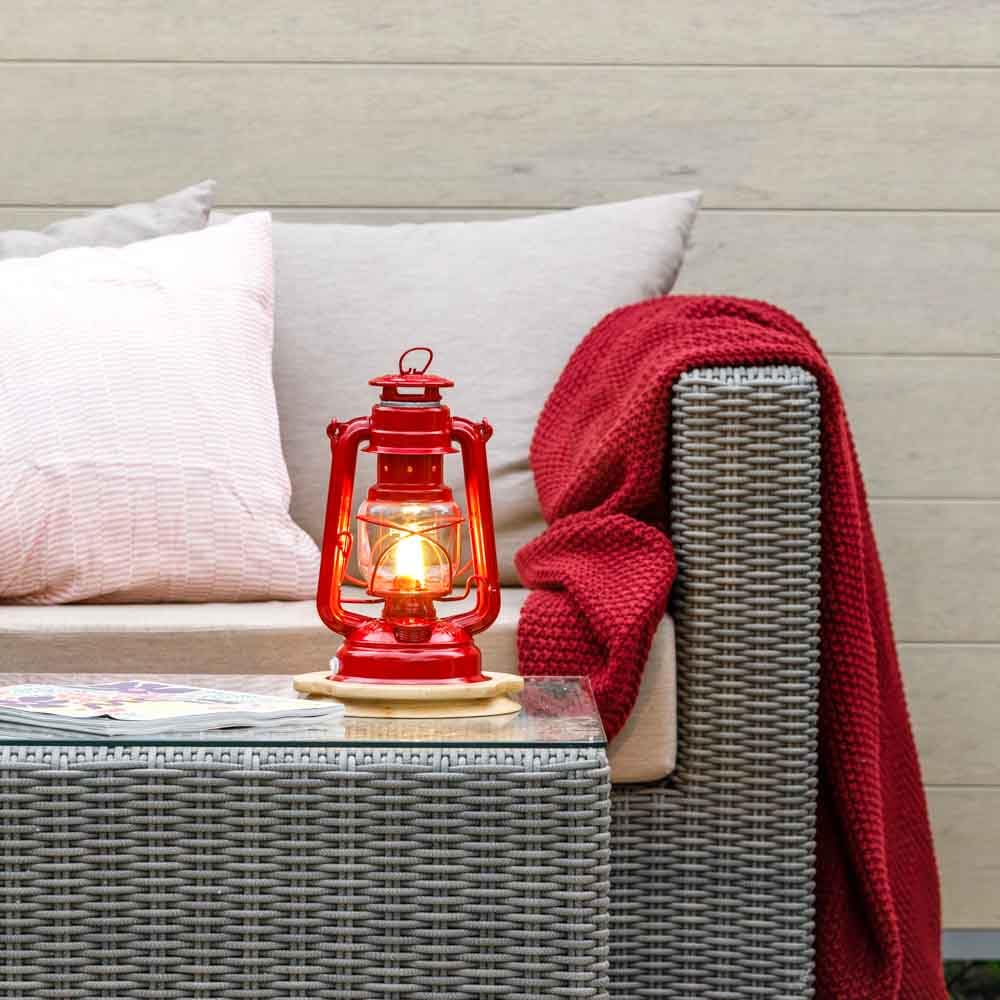 Feuerhand Baby Special 276 Lanterne LED à intensité variable en continu pour salon, balcon ou terrasse avec lumière blanche chaude, fonctionne sur piles et piles Rouge