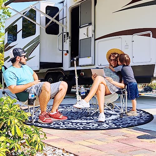 Image of NUU GARDEN 5Ft Round Outdoor Rug for Patios Waterproof, Plaid Reversible Door Mat Plastic Camping Rugs, Straw Rug Indoor Rugs Carpet for RV, Deck, Balcony, Porch, Picnic, Beach, Blue and White