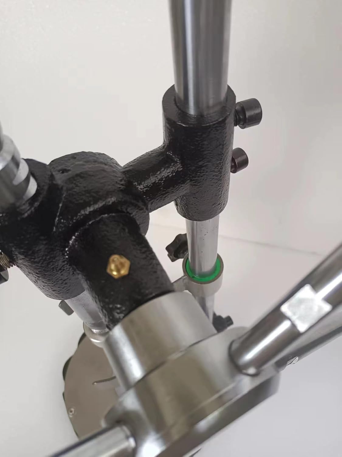 Coconut Opener Machine, Manual Coconut Hole Opening Tool, Vertical Hand Press Drill for Young/Tender/Coconut