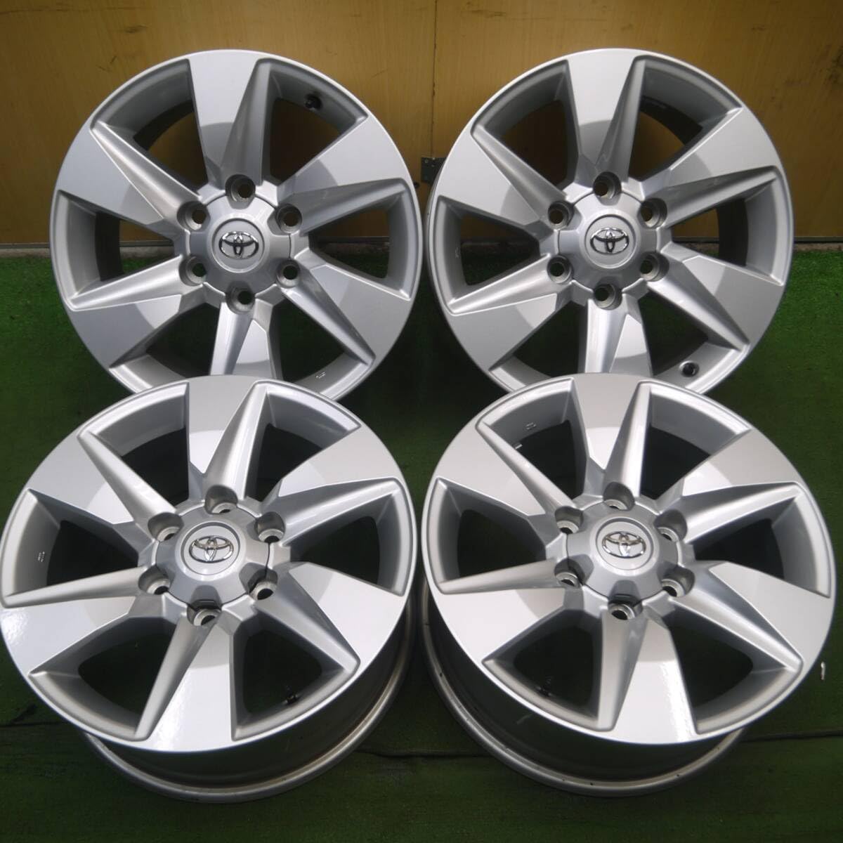 新車外し TOYOTA トヨタ 150系ランクルプラド 後期 純正ホイール 17