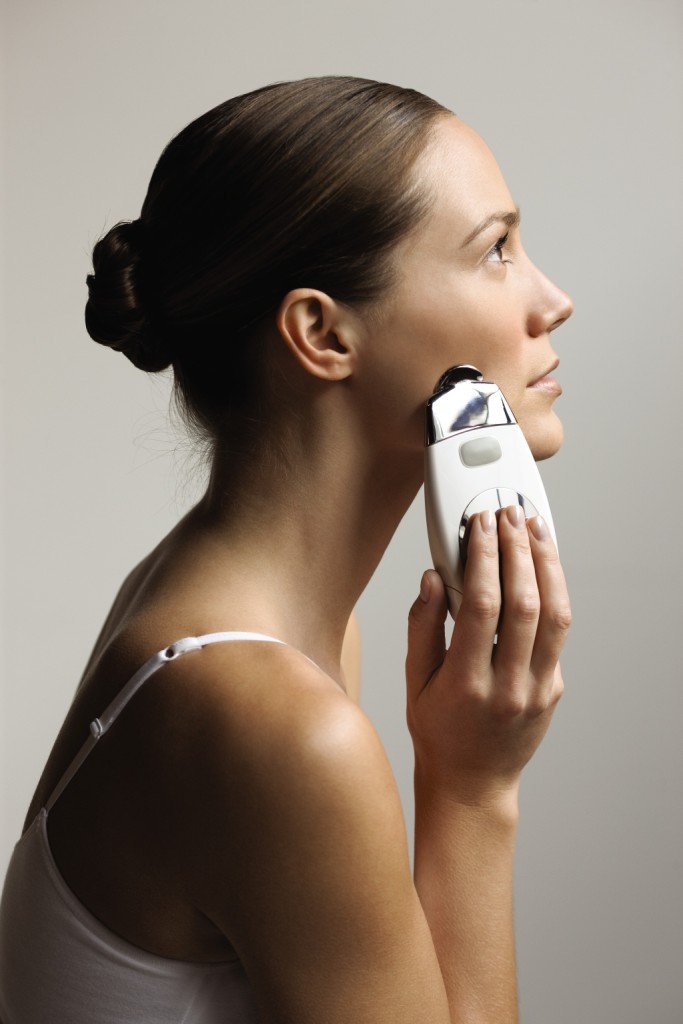 Nu Skin reDESIGN Galvanic Face Spa Package (White) : Beauty & Personal Care