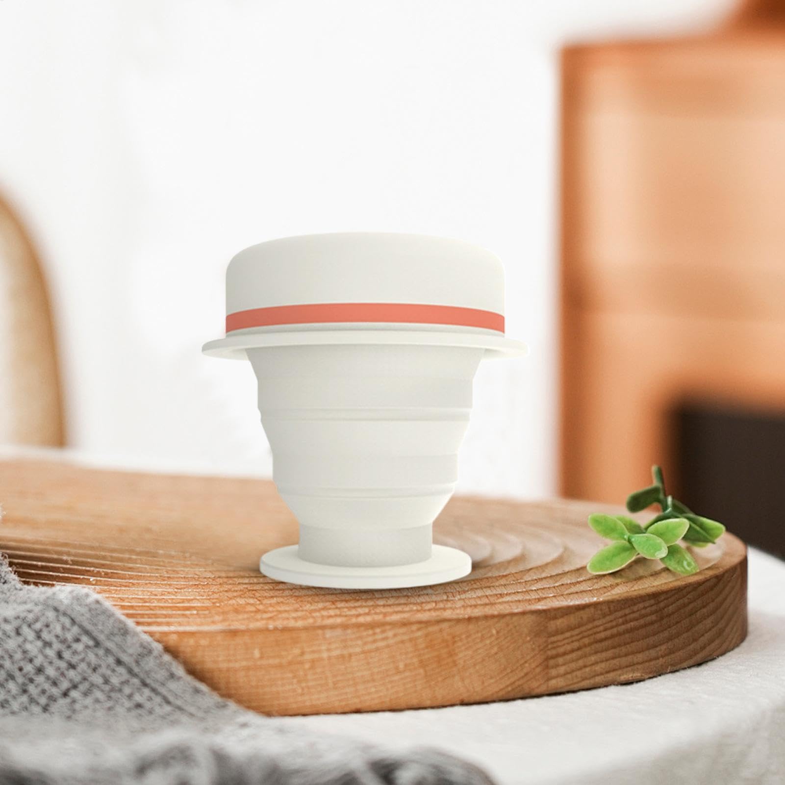Faltbarer Becher, Einziehbare Wasserflasche mit Deckel, tragbares und platzsparendes Design, ideal for Camping Outdoor-Aktivitäten(White)
