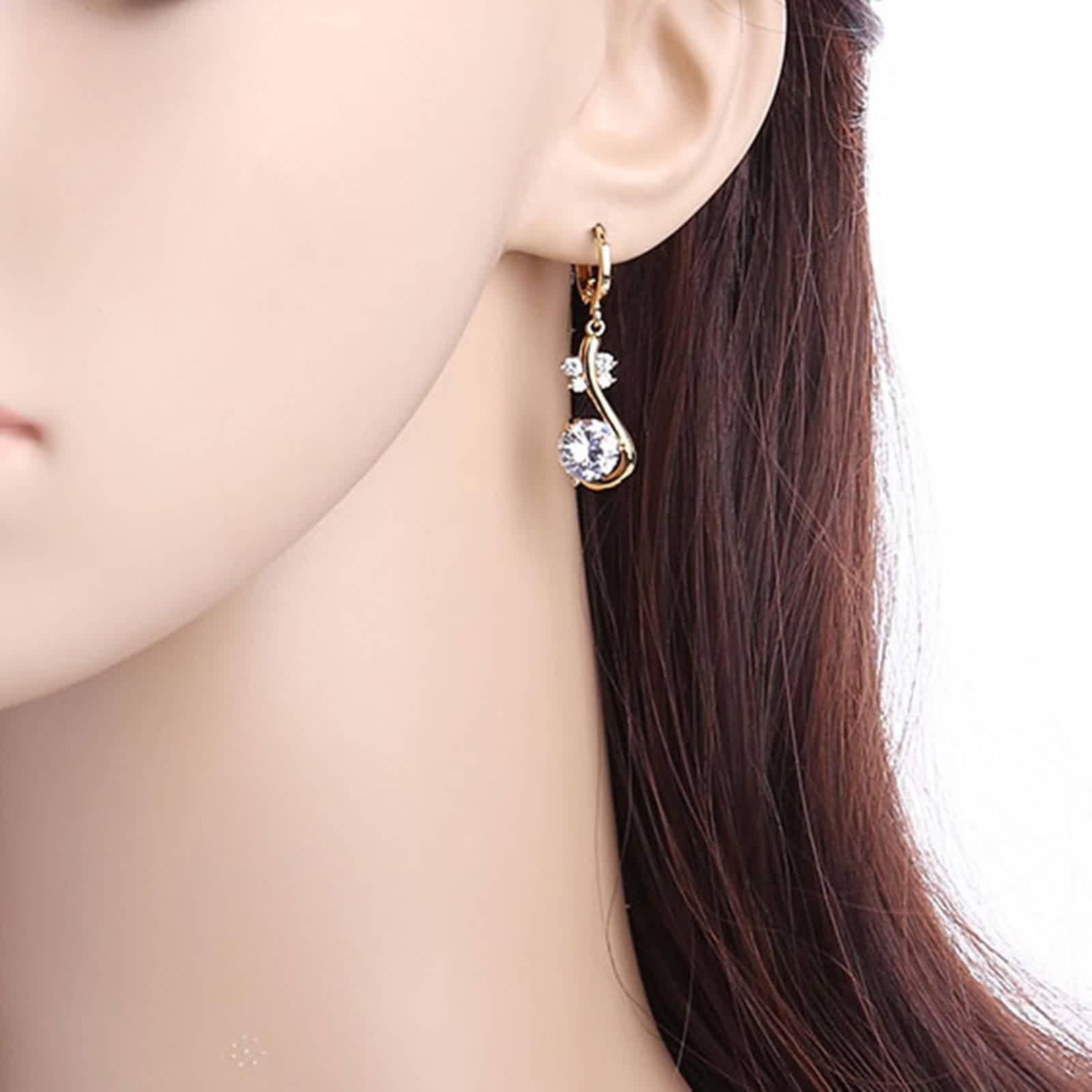 AMDXD Au750 Pendientes de mujer de oro amarillo, mariposa con moissanita, pendientes de oro de 18 quilates