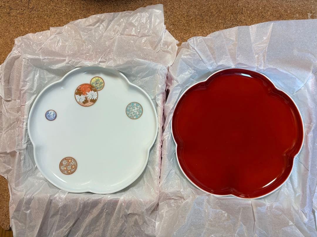 深川製磁　寿赤丸絵　８角皿 2枚 Amazon.co.jp: 深川製磁 梅型八寸皿 紅寿 寿赤絵 : ホーム＆キッチン