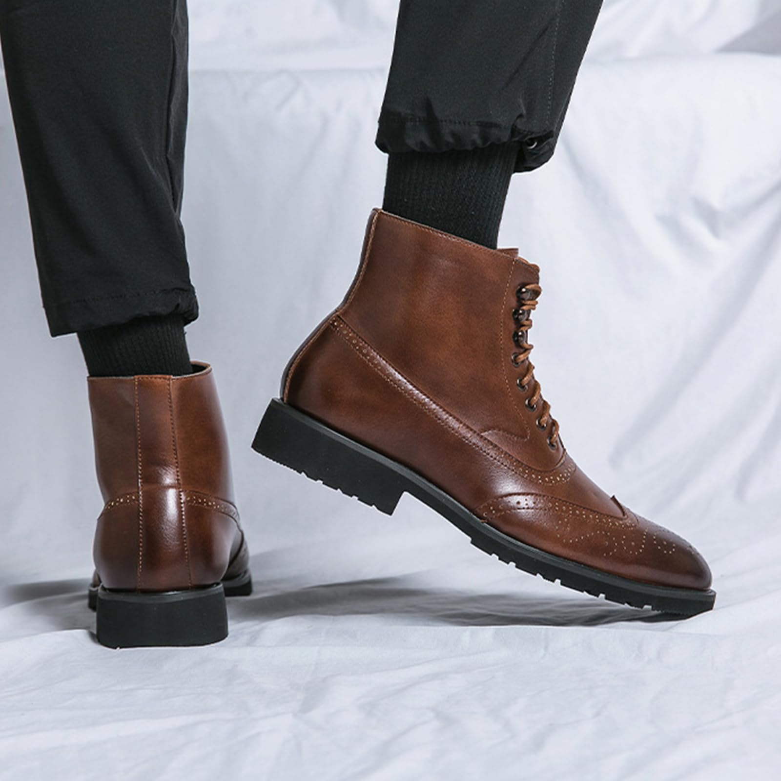 Stivaletto Chukka alla Caviglia Formale con Lacci da Uomo