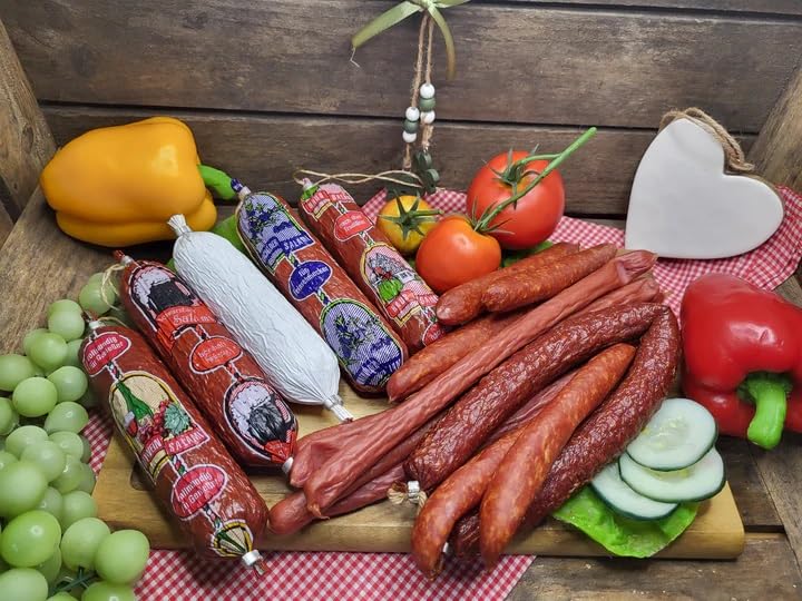 Grosse-Wurstvielfalt-Salami-ungarische-Art-Rotweinsalami-Schwarzbiersalami-Rhoeni-GmbH-Co-KG