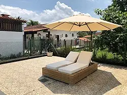 Espreguiçadeira Sarah Móveis Para Piscina, Estilo Sólido, Fibra Sintética e Alumínio, Impermeável e Resistente a Raios U.V.