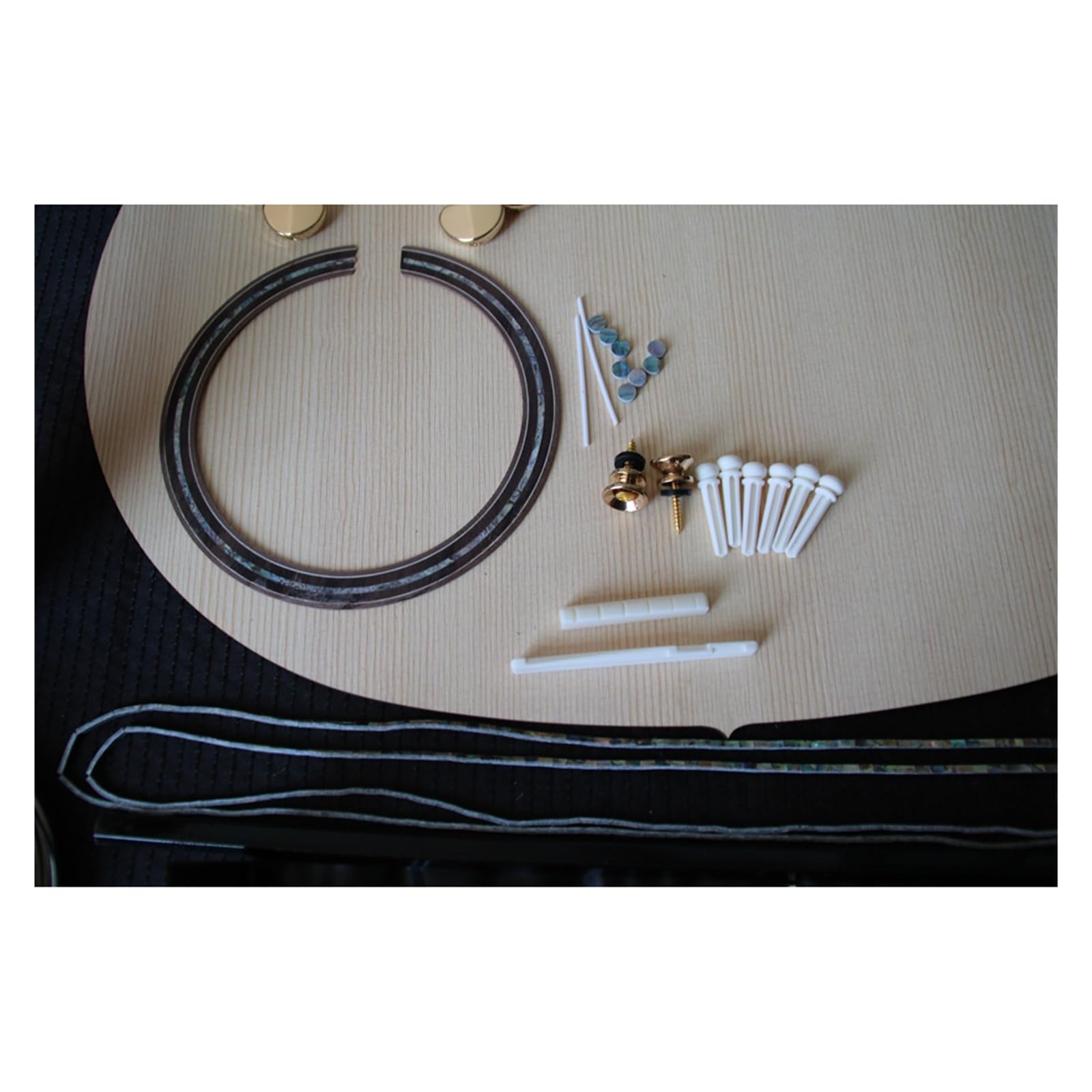 Kit Fai Da Te Per Chitarra Acustica Di Grado 3A Tavola Armonica In Abete Massello Fondo In Palissandro Massello Manico In Mogano Africano Tastiera In Ebano(B)