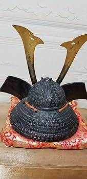 五月人形 兜 鎧飾り ヴィンテージ　昭和レトロ　レア Kabuto Amazon | 兜 源氏兜 五月人形 昭和レトロ 管理.SE | 兜飾り