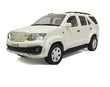 toyota fortuner miniature