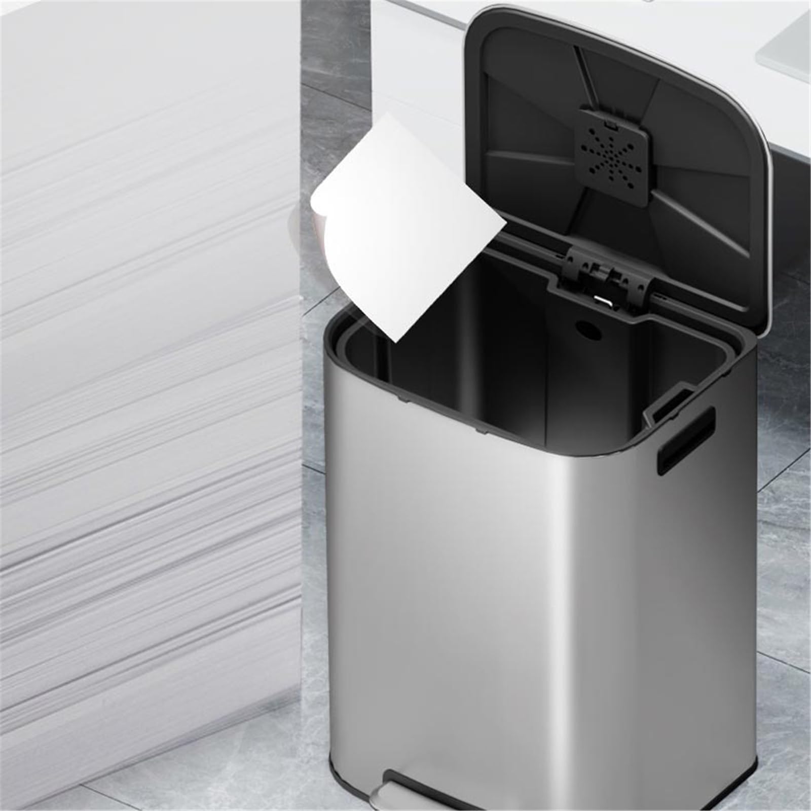 Cubo de basura y residuos para interiores de cocin Botes De Basura Accionados Con El Pie for Oficinas Y Cocinas Comerciales bote de basura(Silver)