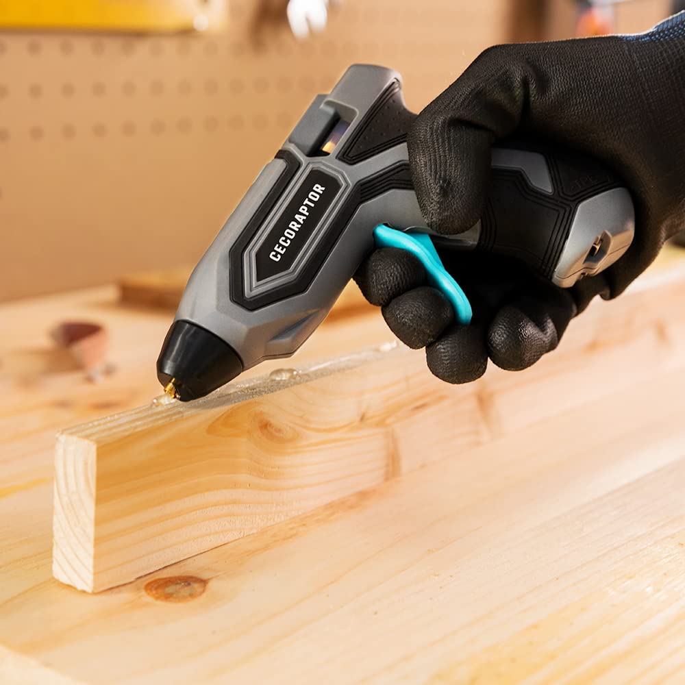 Cecotec Pistola de Encolar sin Cables CecoRaptor Perfect Fix 360 X-Treme. Batería de 3,7V y 1500 mAh, Diámetro barra 7mm y 140 mm de Largo, Calentamiento 90s, Autonomía hasta 30 min