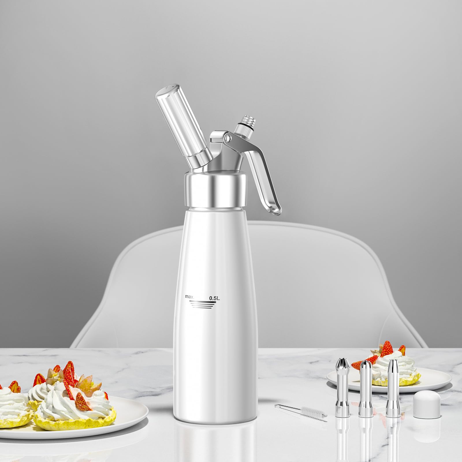 Newaner 500ml Sifone Panna Montata, sifon da Casa e Cucina Alluminio con 3 Ugelli in Acciaio Inox e 1 Spazzola da Pulizza, per Decorazione Torte di Compleanno Pasticceria Panna Gelato e Dessert