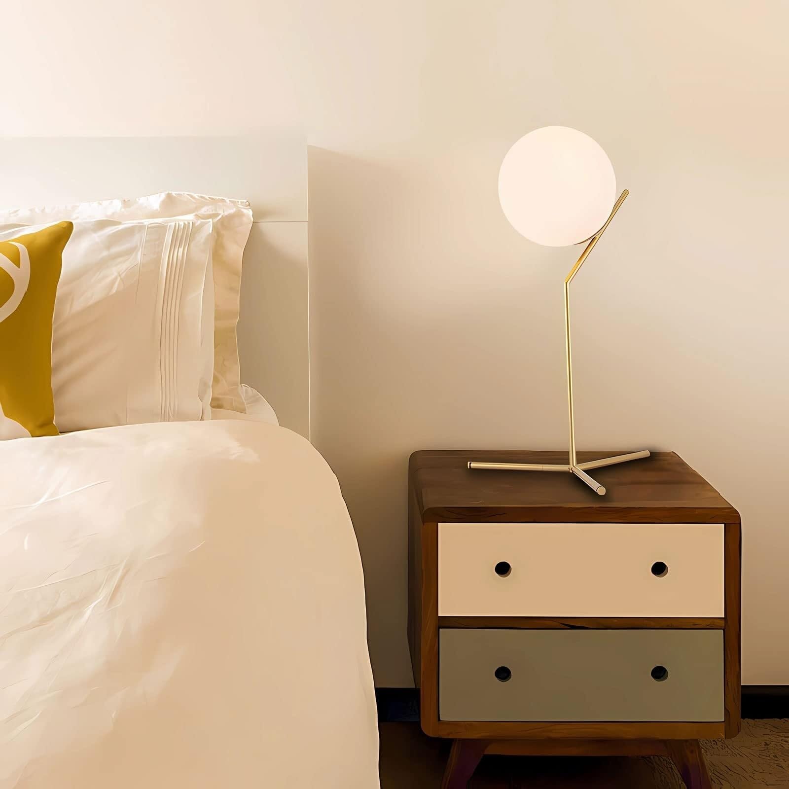 Lampada da Comodino di metà secolo, Lampada da Tavolo a Sfera in Vetro Bianco con Interruttore a Spina, Lampada da scrivania Decorativa for Camera da Letto, Soggiorno, Studio, Ufficio