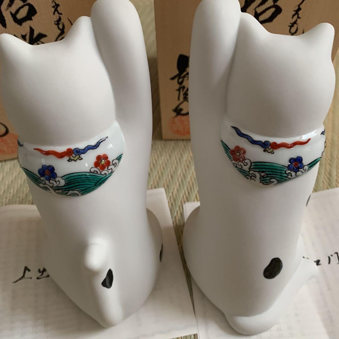 白金の招猫　上出長右衛門窯 上出長右衛門窯／KUTANI CHOEMON「二寸ちょうえもん招猫 金白