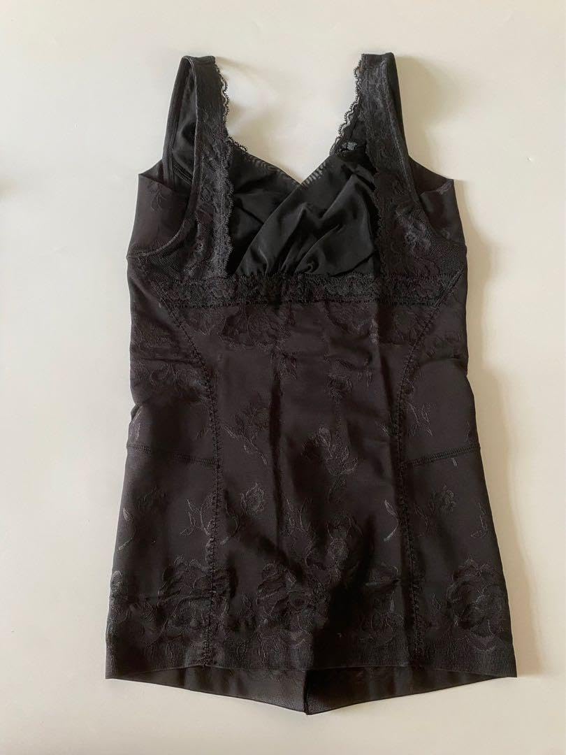 新品　シャルレ　ボディージェーパー　Mサイズ 3/4カップボディーシェーパー FC151 │ 通販 │ シャルレ ウェブ