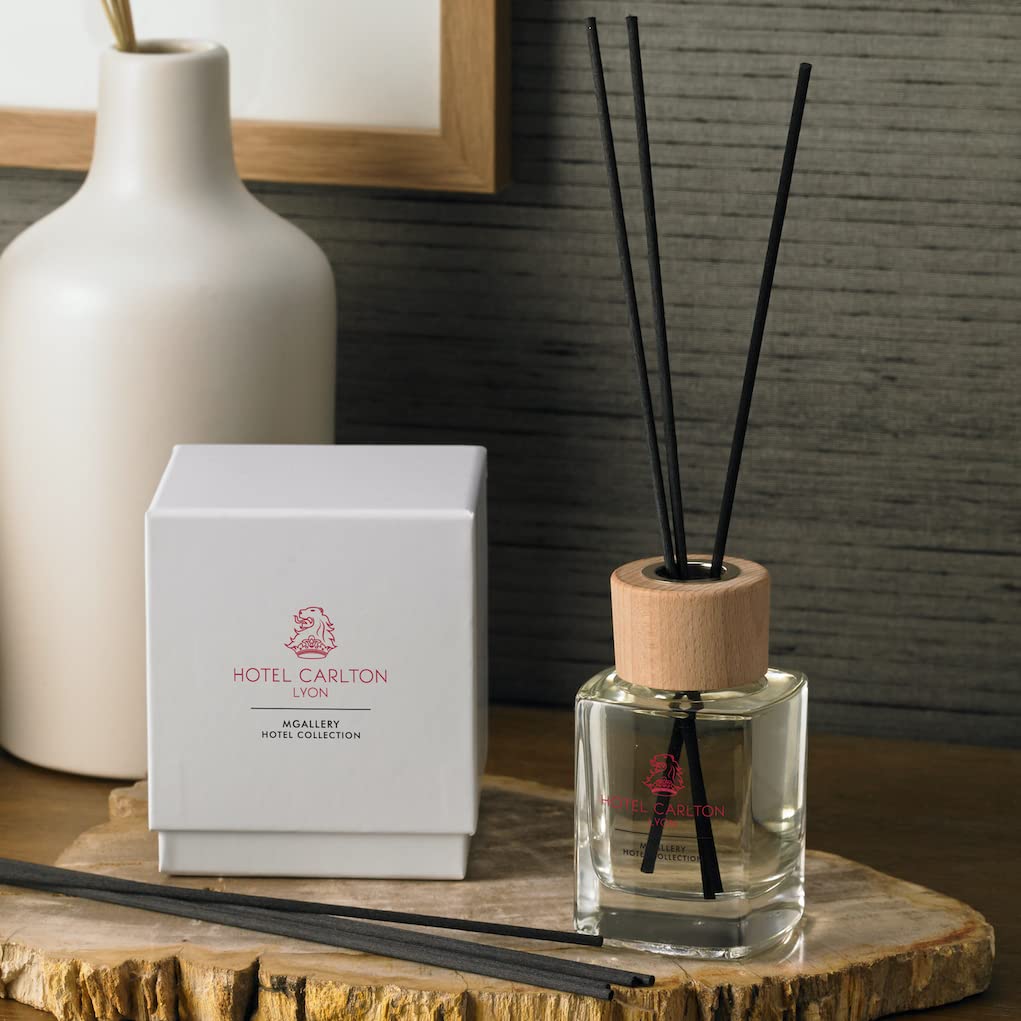 Bouquet Parfumé Hôtel Carlton Lyon – Parfum d’Ambiance - Notes d’Ylang-ylang, Santal, Patchouli - Fabriqué en France – Parfum de Grasse – 100ml