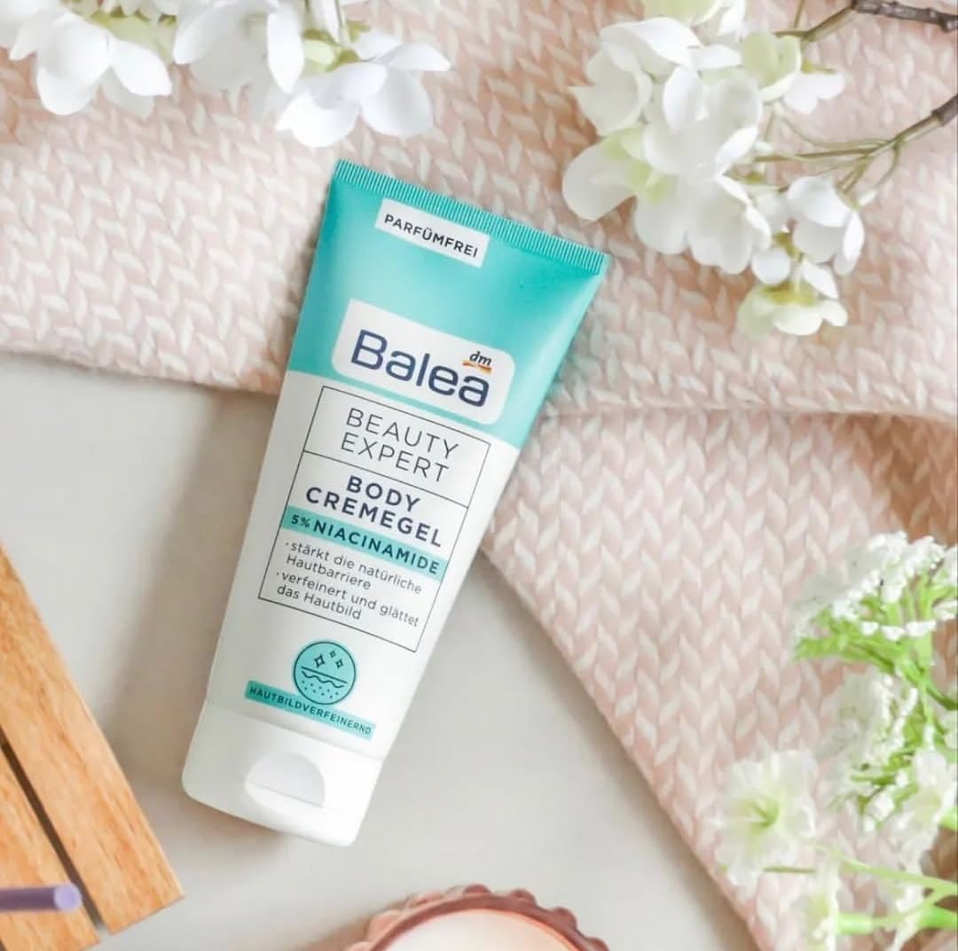 Balea 3er-Set Beauty Expert Hautpflege: Peeling Bodylotion 5% AHA entfernt sanft abgestorbene Hautzellen (2 x 200 ml) + Bodylotion Body Cremegel 5% Niacinamide für feineres Hautbild (200 ml), 600 ml