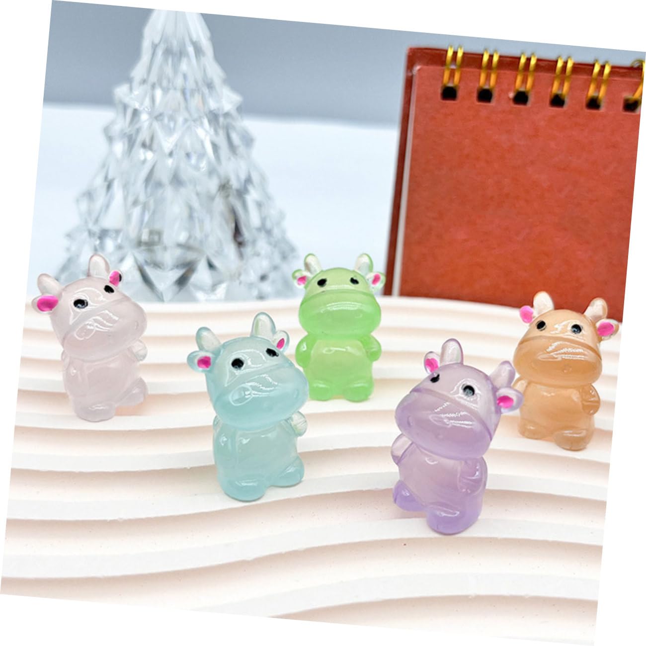 ibasenice 50 Pièces Figurines Miniatures de Vache en Résine Lumineuse