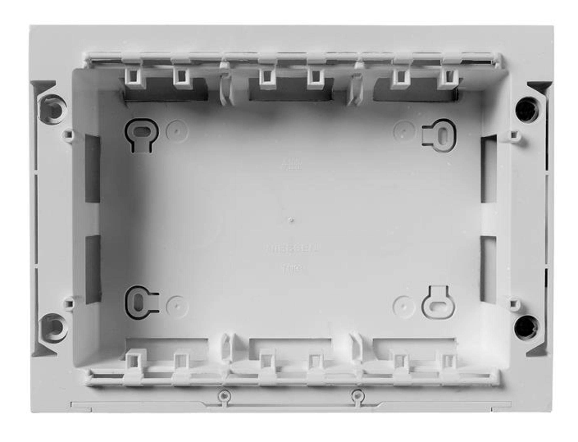 Socket Surface 3 colonnes argent : triple distribution électrique murale fluide